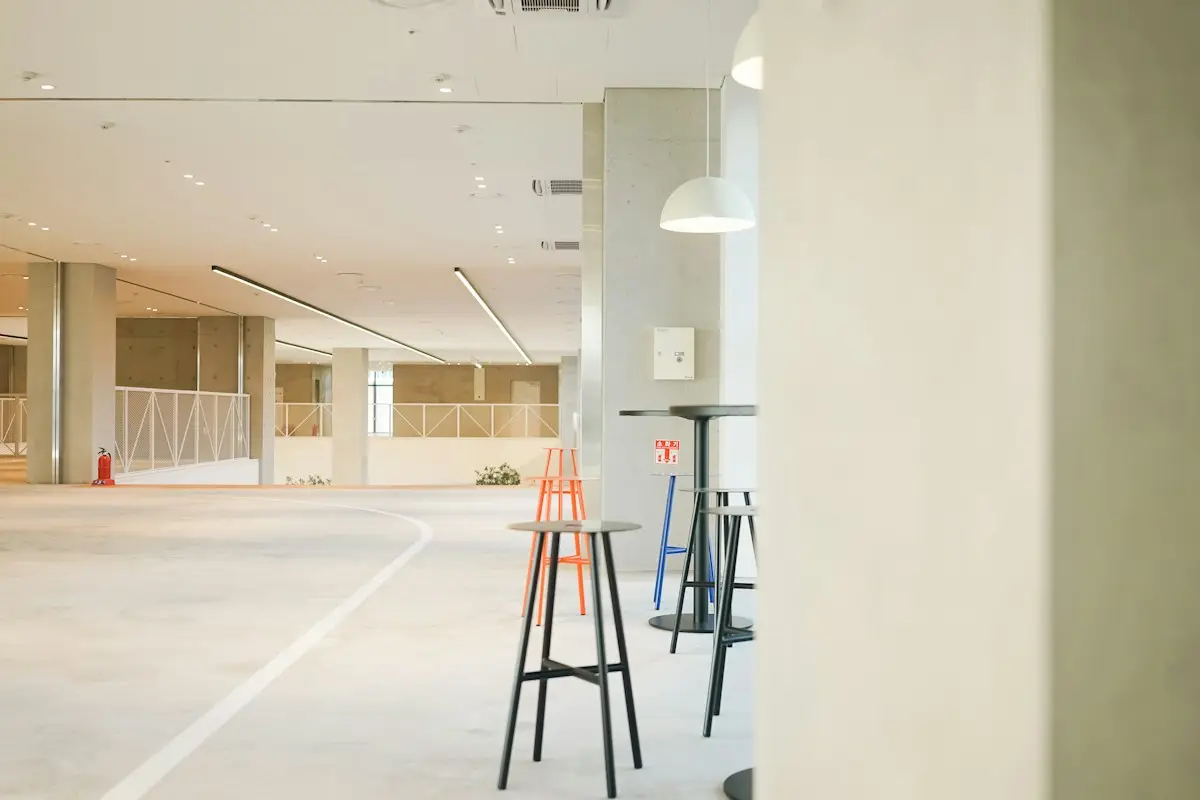 Tornado Tower Office - Floor 18